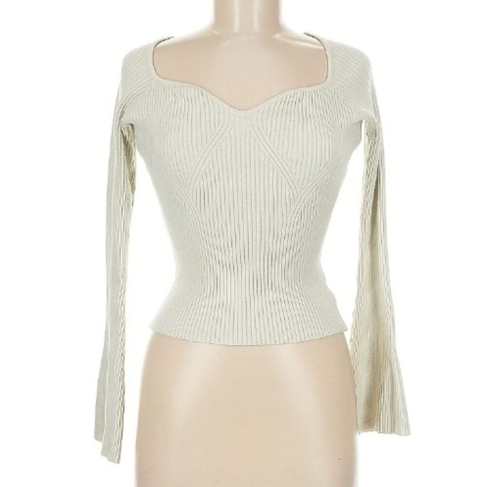Cloth women's cream long sleeve blouse, pullover, flared at wrists, Medium.